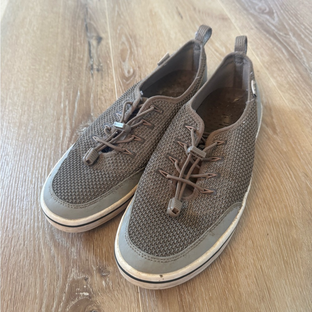 Huk Brown Boat Shoes Comfortable Casual Design